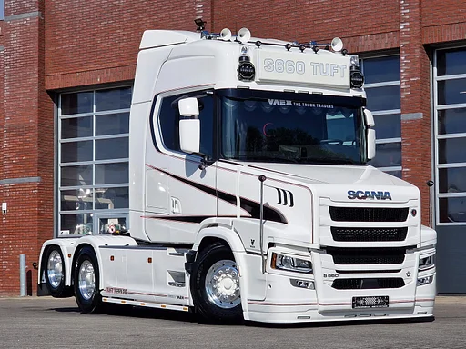 Scania 660ST V8 NGS Tuft Torpedo - New - BUFFL interior - Full spec - Show Truck