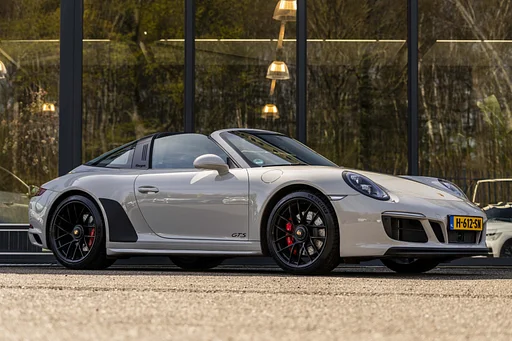 Porsche 992 Cabrio Targa 3.0 Carrera 4 GTS Sport Chrono