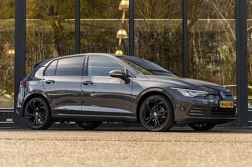 Volkswagen Golf 1.0 eTSI Life