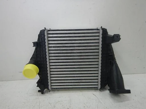 Audi RSQ8 V8 TFSI Laadluchtkoeler Links