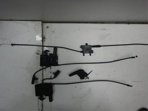 VW Touareg 760 Motorkapslot Set Links rechts