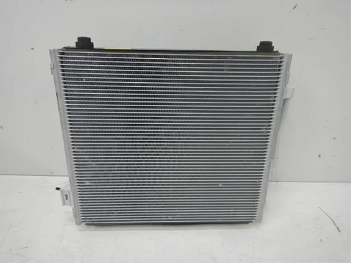 Tesla Model S Condensor+Koelluchtventilator Links