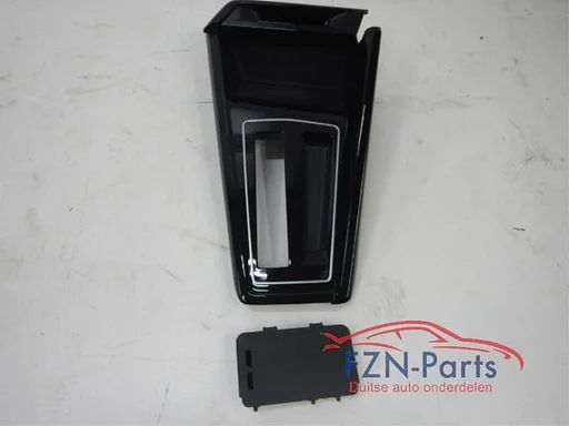 VW Golf 8 Facelift Middenconsole Inleg Hoogglans