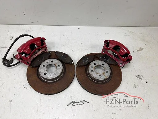 VW Polo 2G Rem schijf + klauwen + Blokken compleet voorzijde