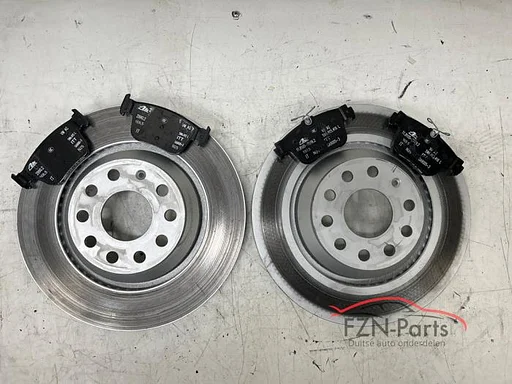 VW Golf 8 GTI Remschijf+blok achterzijde