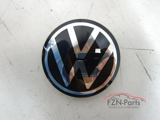 vw golf 8 naafkap gladde logo