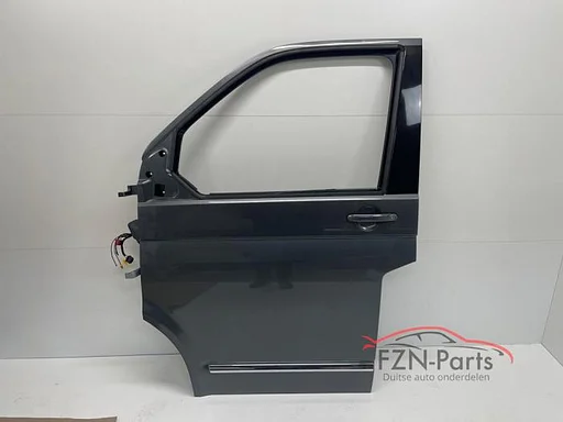 VW Transporter T6 California Portier Links