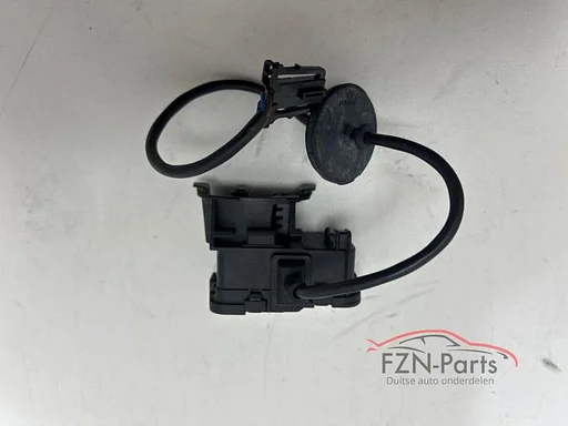 VW Golf 7 5G Stelelement Tankklep vergrendeling