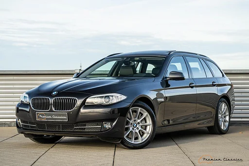 BMW 535 5-serie Touring 535xi | 57.000KM | 1st Owner | Panorama | Surround kamera | Comfort Seats