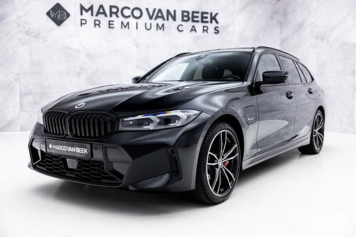 BMW 330 3-serie Touring 330e xDrive M-Sport | Pano | Harman-Kardon | E-Trekhaak | HU