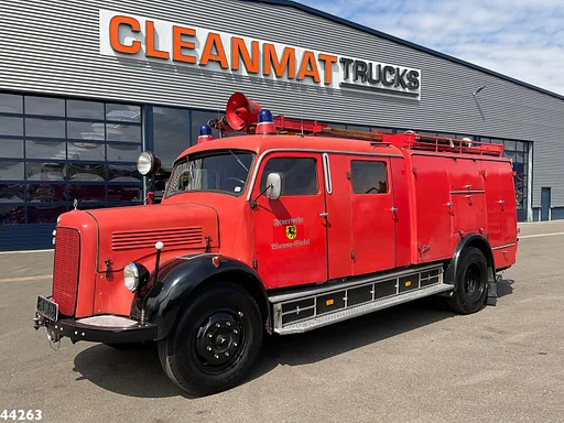 Mercedes-Benz LF 311 Oldtimer Feuerwehrfahrzeug Just 35.940 km!
