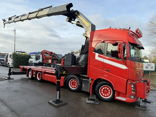 Volvo FH 750 8x2 + PALFINGER PK92002 SH E (6x - 20m) - UNIT WAGEN - 1m high / 6m20 - CUSTOMIZED INTERIOR / UNIQUE TRUCK! - DYNAMIC STEERING - BE