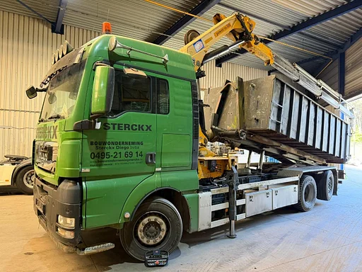 MAN TGX 26.440 6x2 + CRANE HMF 3000 K4 + ROTATOR + RADIO - NCH KABEL - LIFT + STEERING AXLE - EEV EURO 5 - BE TRUCK