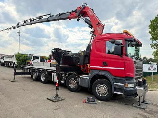 Scania R490 8x2 + 100Tm CRANE FASSI F950 RA.2.28 (8x) + (2x ME) - *252.251km* - FRONTSTABS - PLATFORM 6m65 - TWISTLOCKS - CE - BELGIAN REGISTRATION
