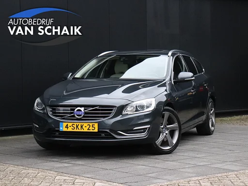 Volvo V60 2.4 D6 AWD Plug-In Hybrid Summum | LEDER | MEMORY | teto solar | carro de reboque | câmera | ADAPT. CRUISE | NAVI | STOELVERW. |