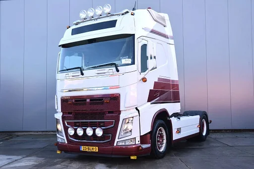 Volvo FH 500 Globe XL 4x2 (JB) - NEW TACHO - PARK. AIRCO - 2 BEDS - 2 x FUEL TANKS - GOOD CONDITION -