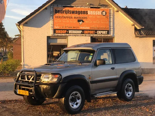 Nissan Patrol 3.0 Di 3-drs VAN 4x4 AWD Y61