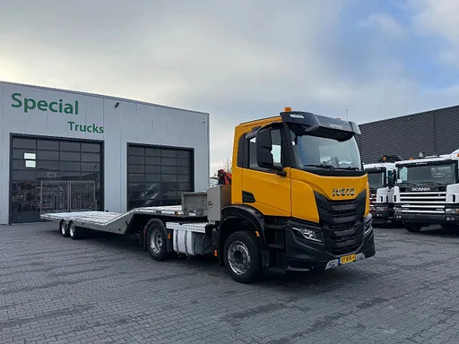 Iveco S-WAY 360 + P48-2 Knikkende semi dieplader (maar 264528km)