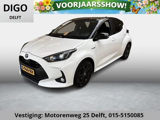 Toyota Yaris 1.5 HYBRIDE BI-TONE SPORTS GARANTIE 6-2031 . ADAPTIEVE Sebességtartó automatika . kereskedője karbantartás . ACHTERUITRIJ fényképezőgép .