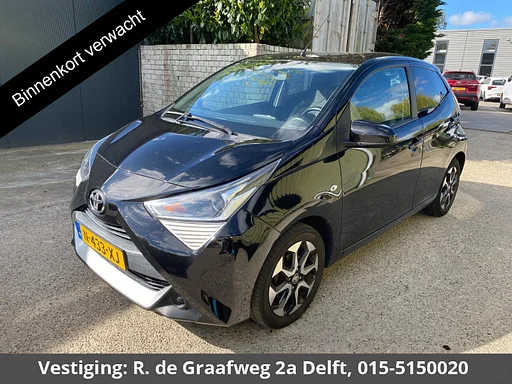 Toyota Aygo | Apple Carplay & AndroidAUTO | Lichtmetalen Felgen | Privacy Glass | 1.0 VVT-i X-Joy Pack