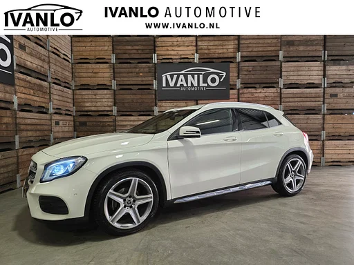 Mercedes-Benz GLA 180 Business Solution AMG Groot Navi carro de reboque 19"LM câmera