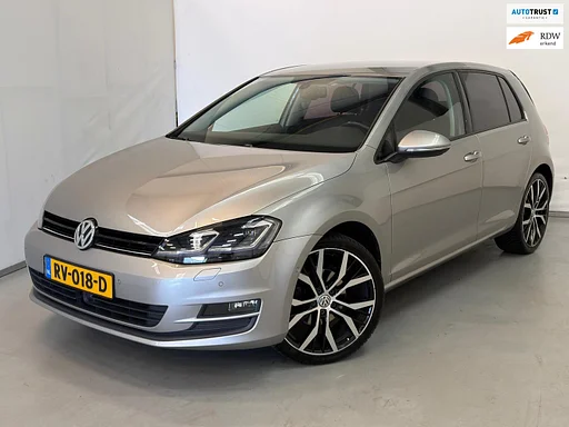 Volkswagen Golf 1.4 TSI Highline / Xenon / ACC / 19" LM / Stoelverwarming