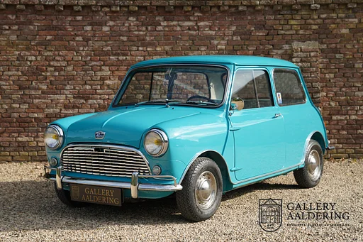Austin Mini Super DeLuxe Mk1 850cc Early series "DeLuxe", Nut and Bolt restored condition, Newly ordered in Viry-Chatillon (Métropole du Grand Paris) France, Restored to original factory specifications and color scheme, Supplied with the Heritage Trust Certificate, Color scheme "Surf Blue with Blue interior",