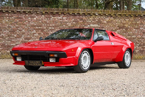 Lamborghini Jalpa "From a Dutch Lamborghini collection" The engine was overhauled and rebuilt a few years ago,The long-time owner spares no expense on maintenance - "Because he drove his Lambos", Signed by Mr Balboni - Thé factory testdriver, "From the Dutch Lamborghini collection" - Modest but exclusive,Includes the complete set of booklets and the factory folder,The Jalpa saved the factory during the crisis,In "Rosso Siviglia",