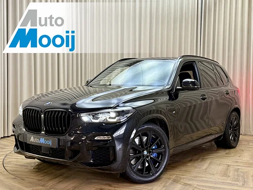 BMW X5 xDrive45e 395PK *M-Sport* BLACK EDITION / Harman Kardon / HUD / Memory / Keyless / Adaptive Cruise / Stuurverwarming / camera / Elek. trailer coupling