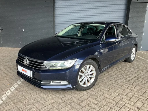 Volkswagen Passat 1.6 TDI XENON-LED-AUT-LEDER