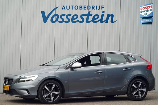 Volvo V40 2.0 T2 R-Design / vontatóautó / Navi / Cruise / légkondicionáló / Stoelverw. / bőr - Alcantara