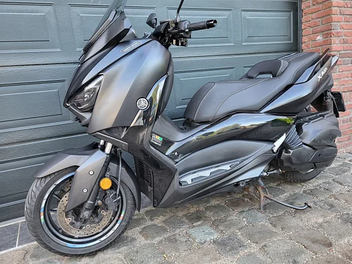 Yamaha X-Max 400 IRON Keyless NL-Motor