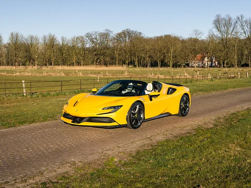 Ferrari SF90 Spider 4.0 V8 Assetto Fiorano, Giallo Triplo Strato, JBL, Full Carbon