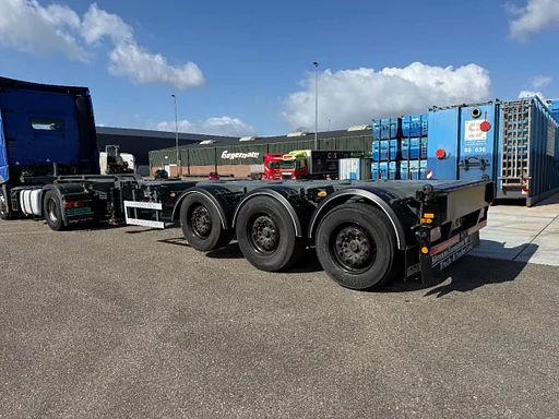 Pacton T3-010 TXC343 / Mult chassis / Disc brake / 2x Lift axle / complete rebuilt / New condition