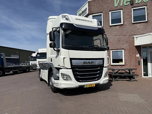 DAF CF 410 CF410 Spacecab / Euro 6 D / APK 12-2026 / Smart tacho / 8X in Stock