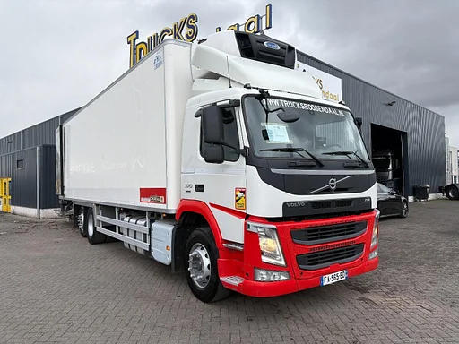 Volvo FM 370 + CHEREAU + CARRIER + EURO 6 + 6X2 + LIFT + MEAT HOOKS