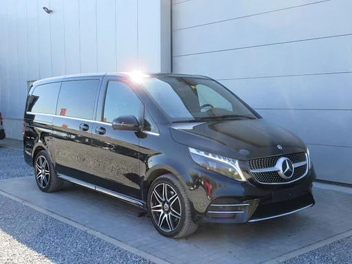 Mercedes-Benz V 300 d / 4-Matic AMG / 7pl. /€39.500 netto / Leder / 360° / Distronic / ...