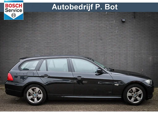 BMW 318 3-serie Touring 318i Luxury Line van 5.950 NU 4.950,-