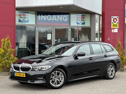 BMW 330 3-serie Touring 330e High Executive
