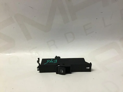 Raamschakelaar linksvoor BMW E46 6902177