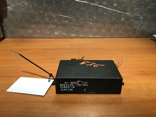 Centrale deurvergrendelingsmodule BMW E36 61351387961