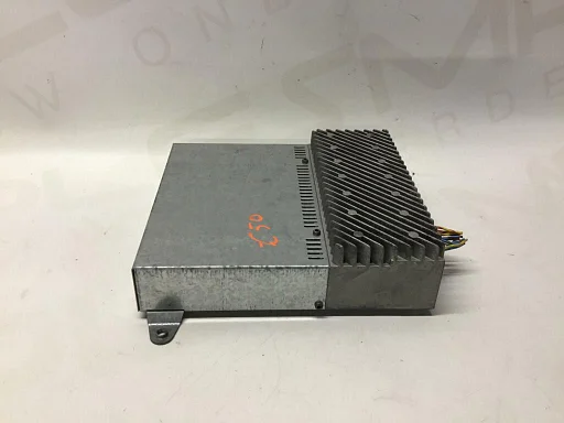 Radio versterker BMW 3-serie E36 ('91-'98) 8362444