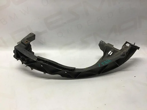 Koplampframe links BMW E81/E87 51647120823