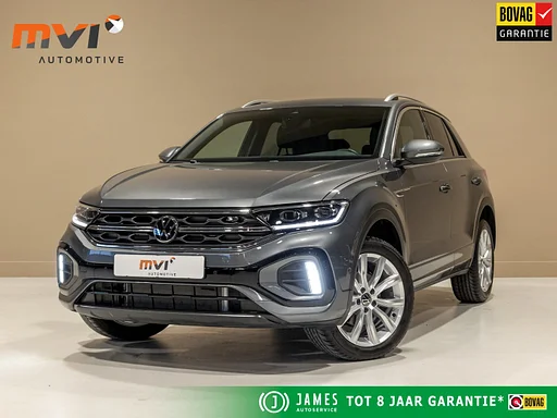 Volkswagen T-Roc 1.5 TSI R-Line Edition / 150pk / Stoel en stuur verwarming / Achteruitrij macchina fotografica / Keyless /