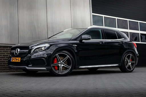Mercedes-Benz GLA 45 AMG 361 pk 4MATIC AMG-Sportpakket / Xenon/ Schaal-Stoelen/ Stoel.Verw/ Park.Sens/ Climate/ Cruise-Controle/ 19'' LMV