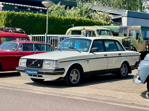 Volvo 240 2.3 GLT Injectie, automaat, aria condizionata molto rijke historie.