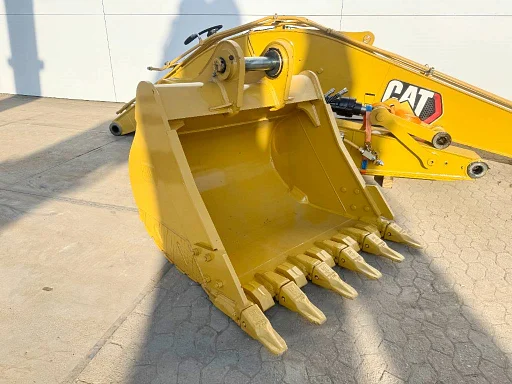 CAT 323 BOOM + STICK + BUCKET (BRAND NEW)