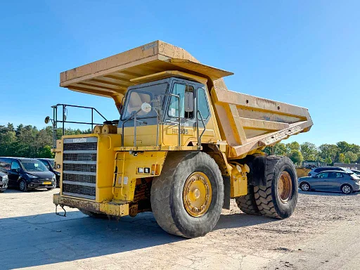 Komatsu HD605-5 - Automatic Greasing / Camera