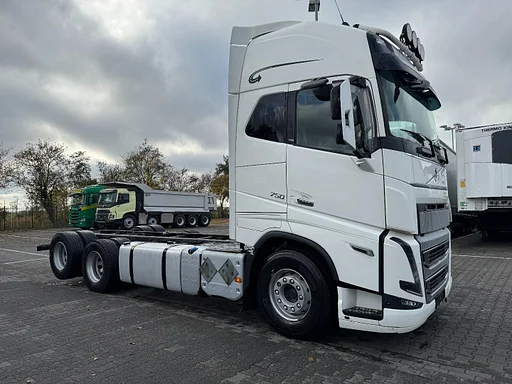 Volvo FH750 NEW FACE,6X4 TANDEMLIFT ,RETARDER,FULL SPEC !!