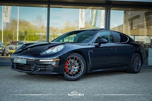 Porsche Panamera 3.0 4S / suspension pneumatique / toit ouvrant / Sport Chrono / Sportuitlaat / NL Auto